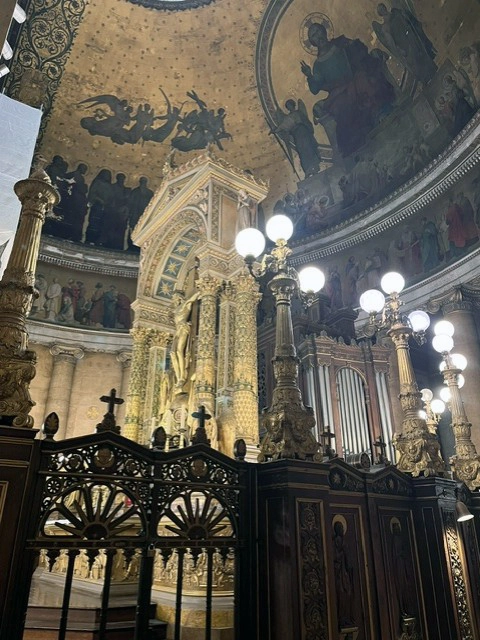 Interior of a historic church in Paris visited during the Mount customer trip